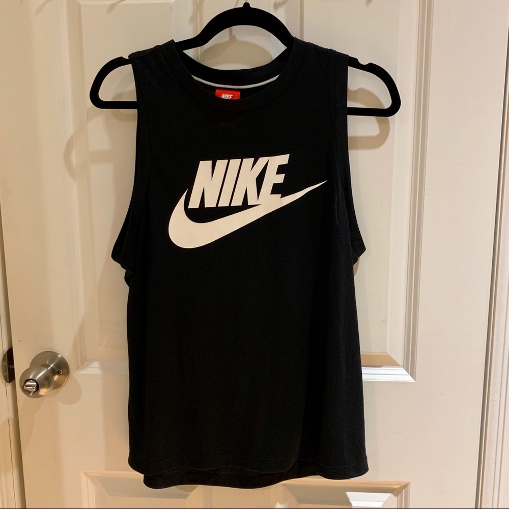 Nike NWOT Essentials Activewear Tank Top